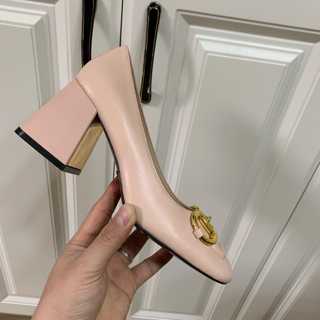 Gucci shoe472