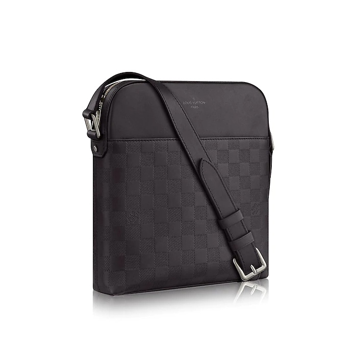 Louis Vuitton District Pochette N23355