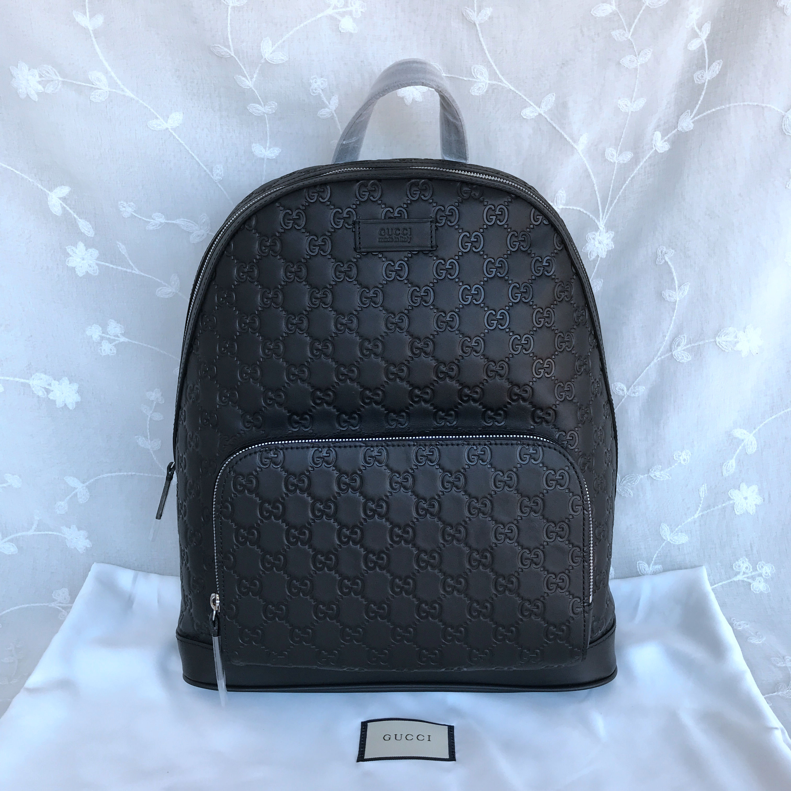 Gucci Supreme backpack 406370