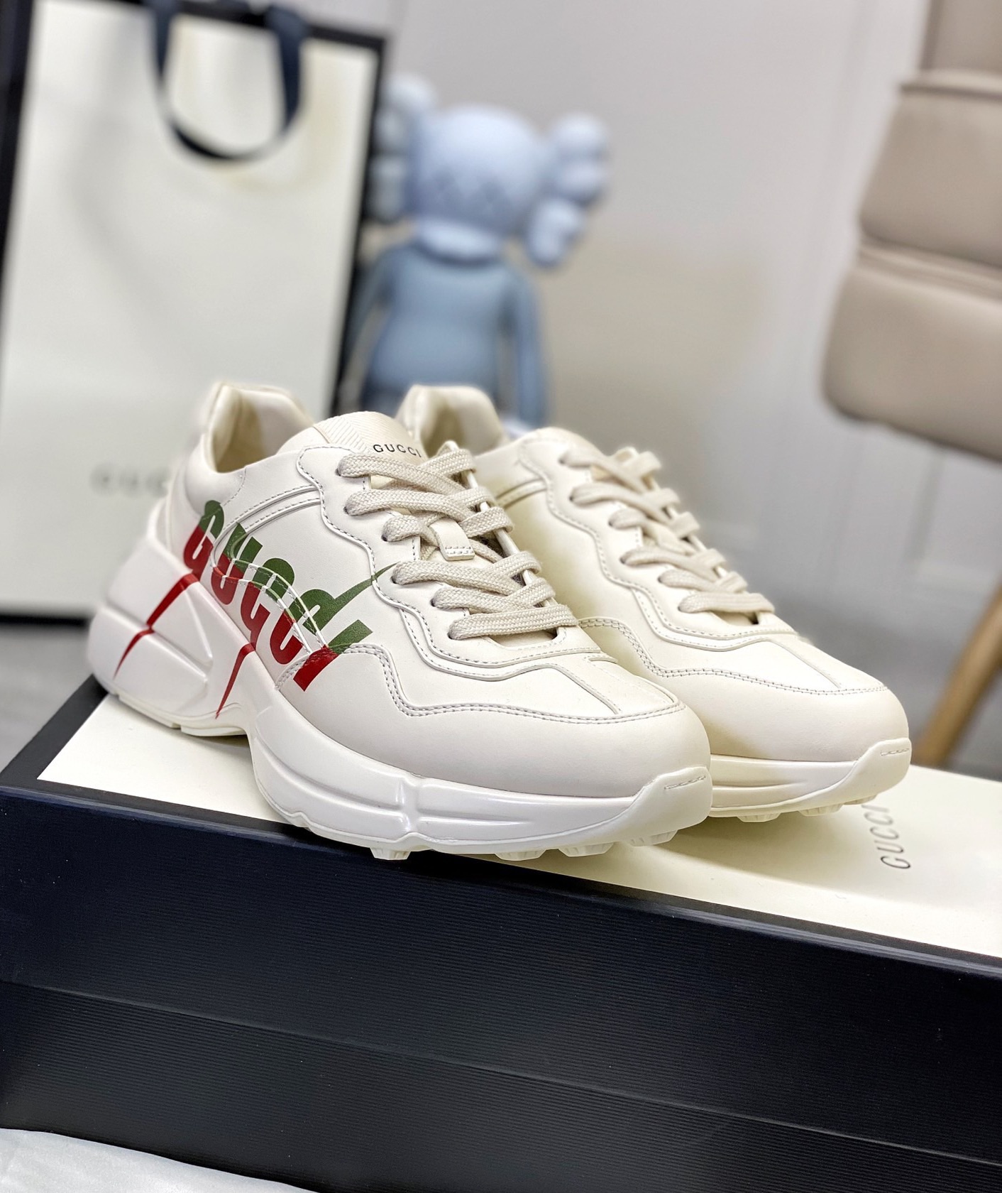 Gucci shoe49