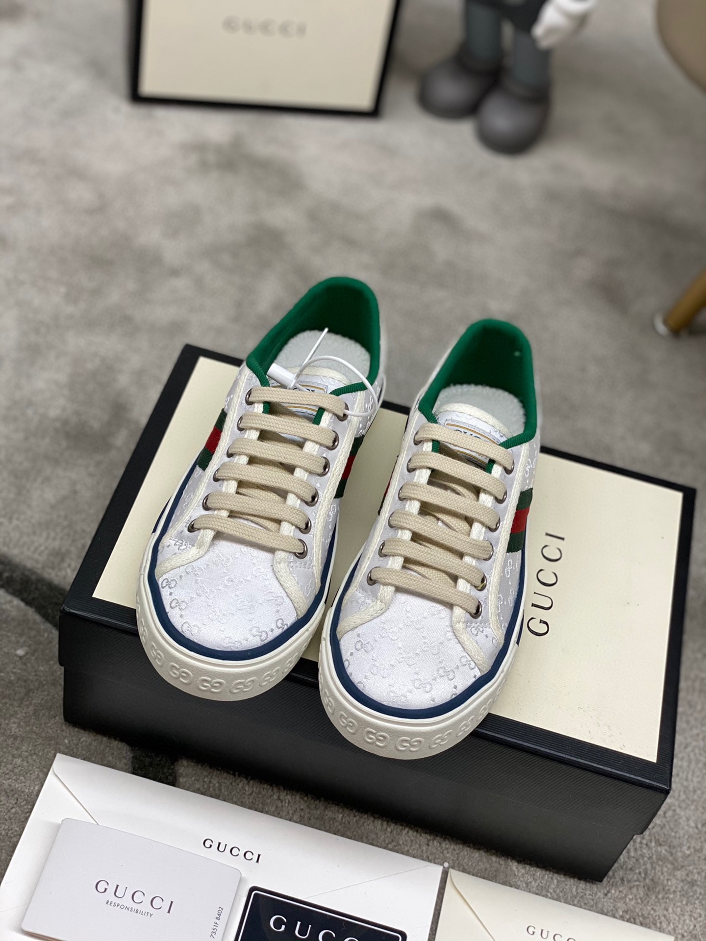Gucci shoe202