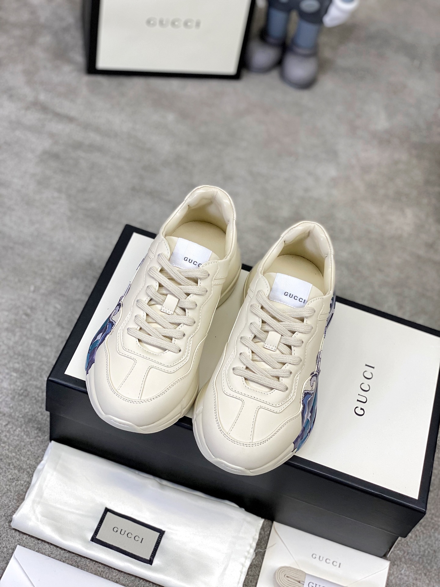 Gucci shoe43