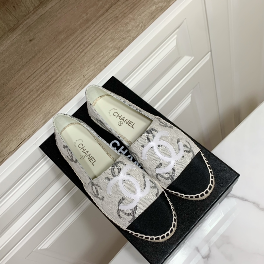 Chanel Shoes376
