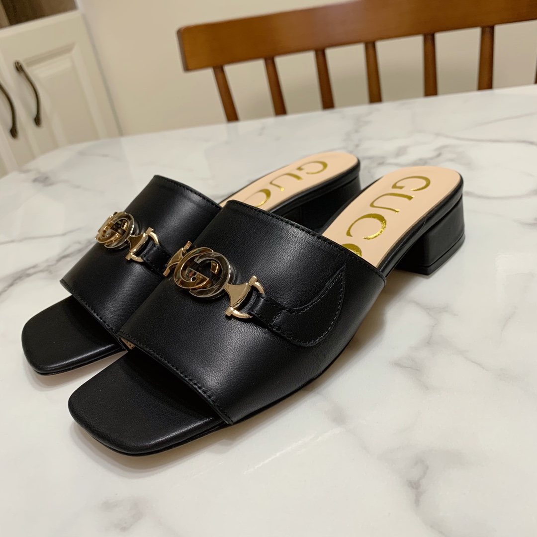 Gucci shoe396