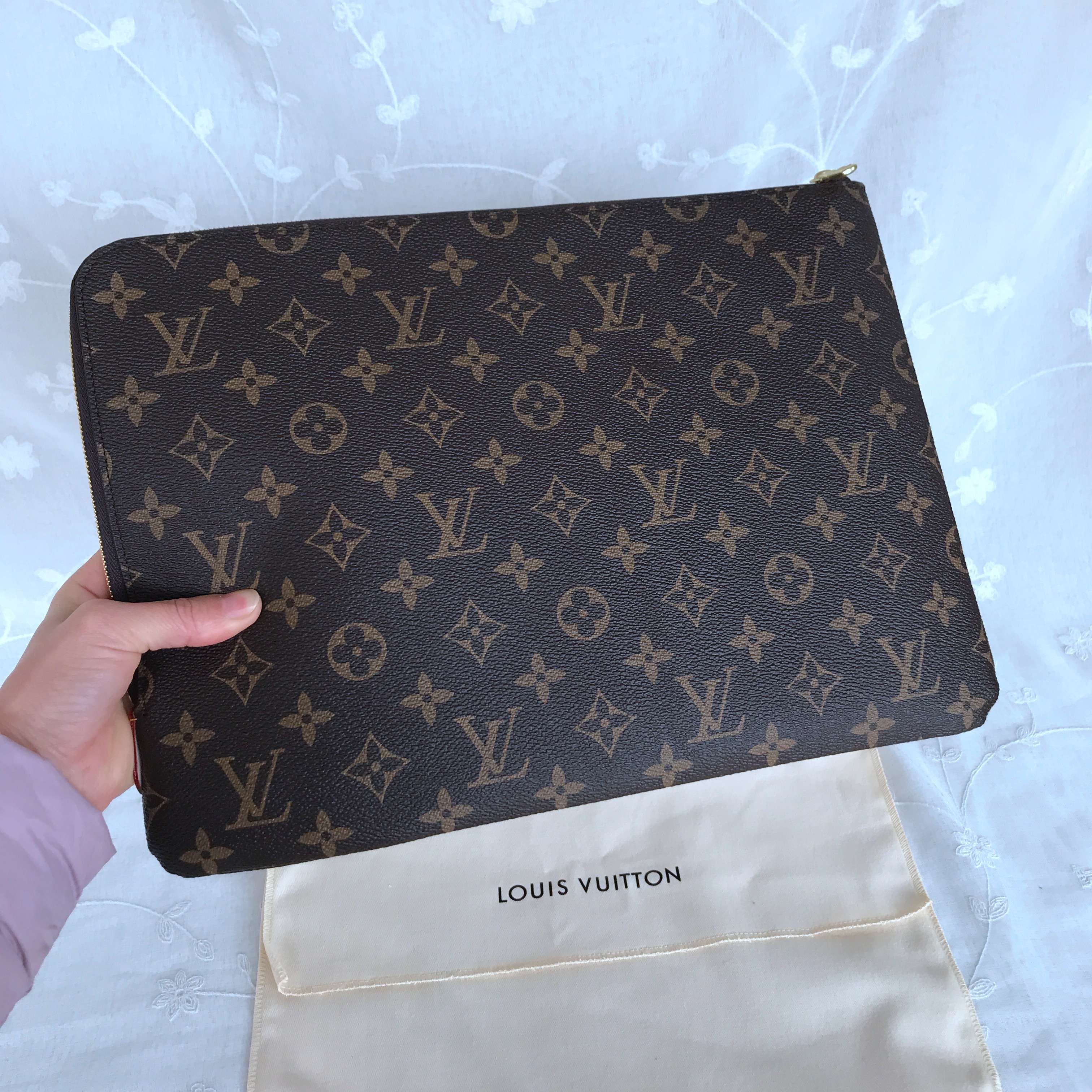 LV Daily Clutch M43442