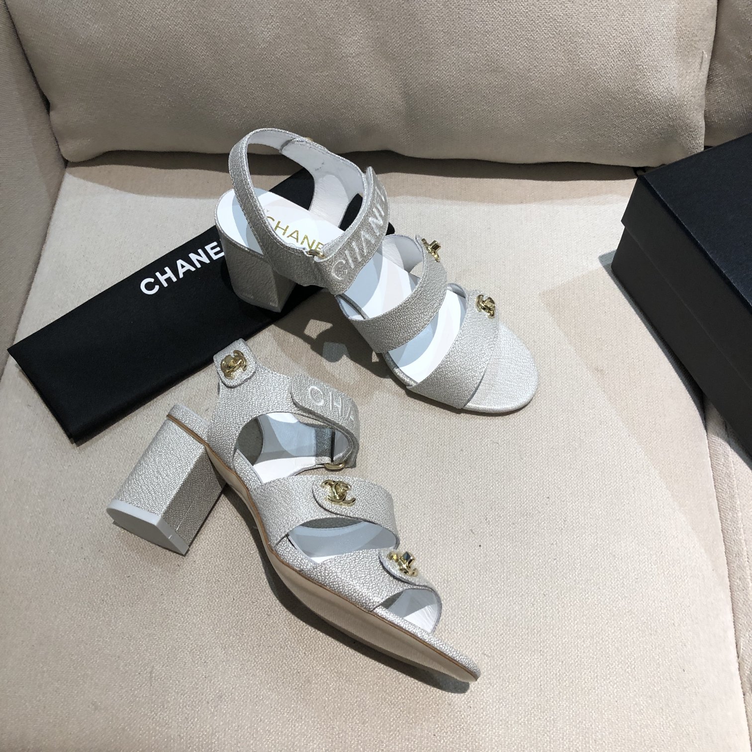 Chanel Shoes359