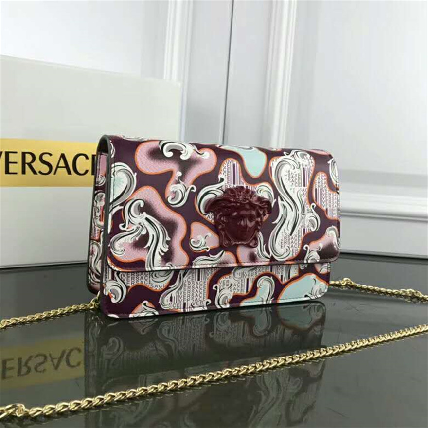 Versace AAA Quality Messenger Bags #637383