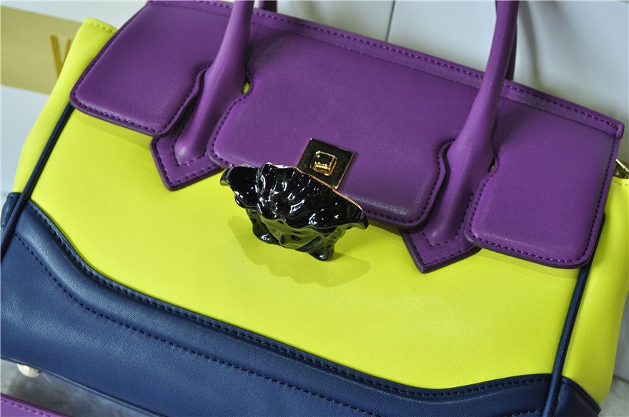 Versace AAA Quality Messenger Bags #596834