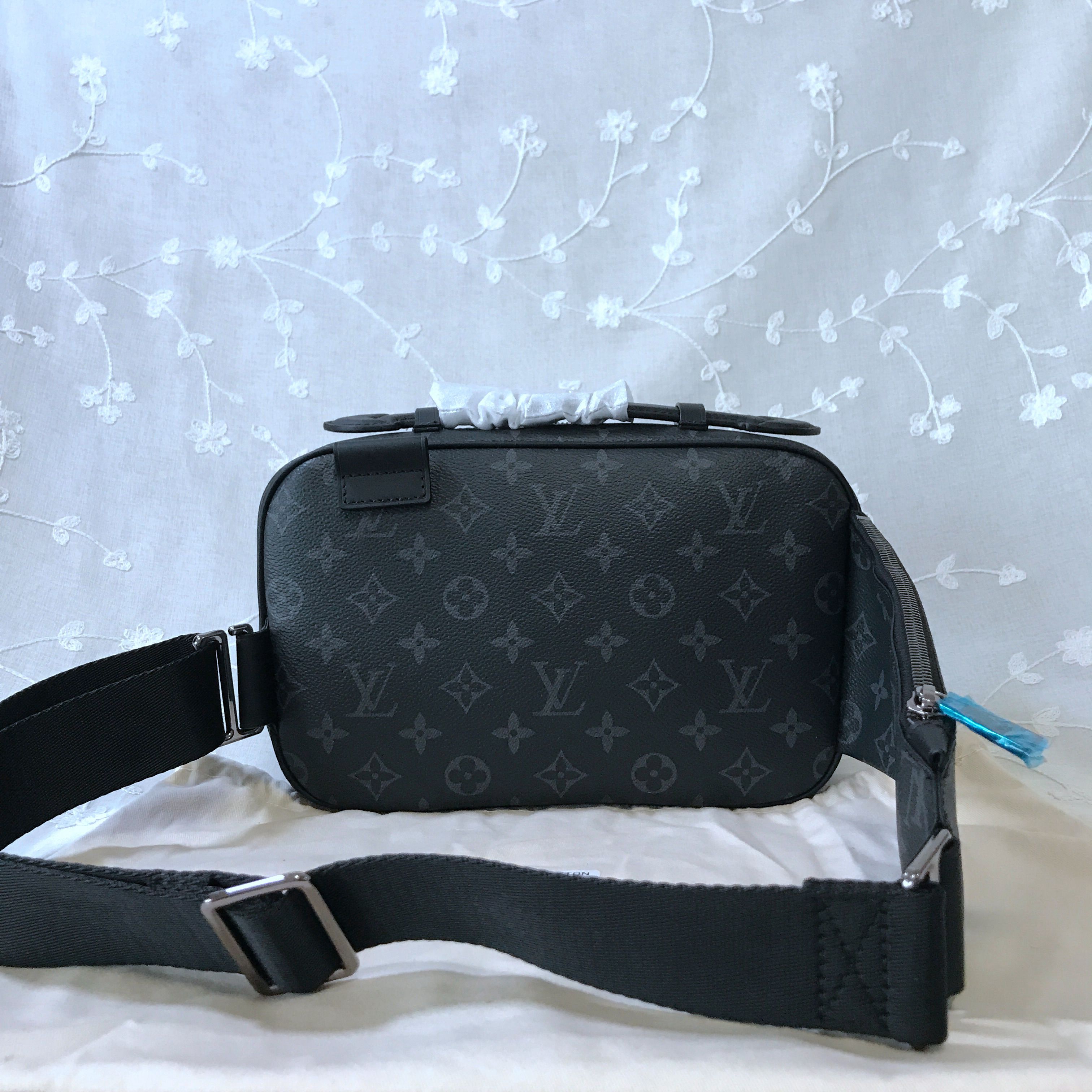 LV BUMBAG EXPLORER M42906