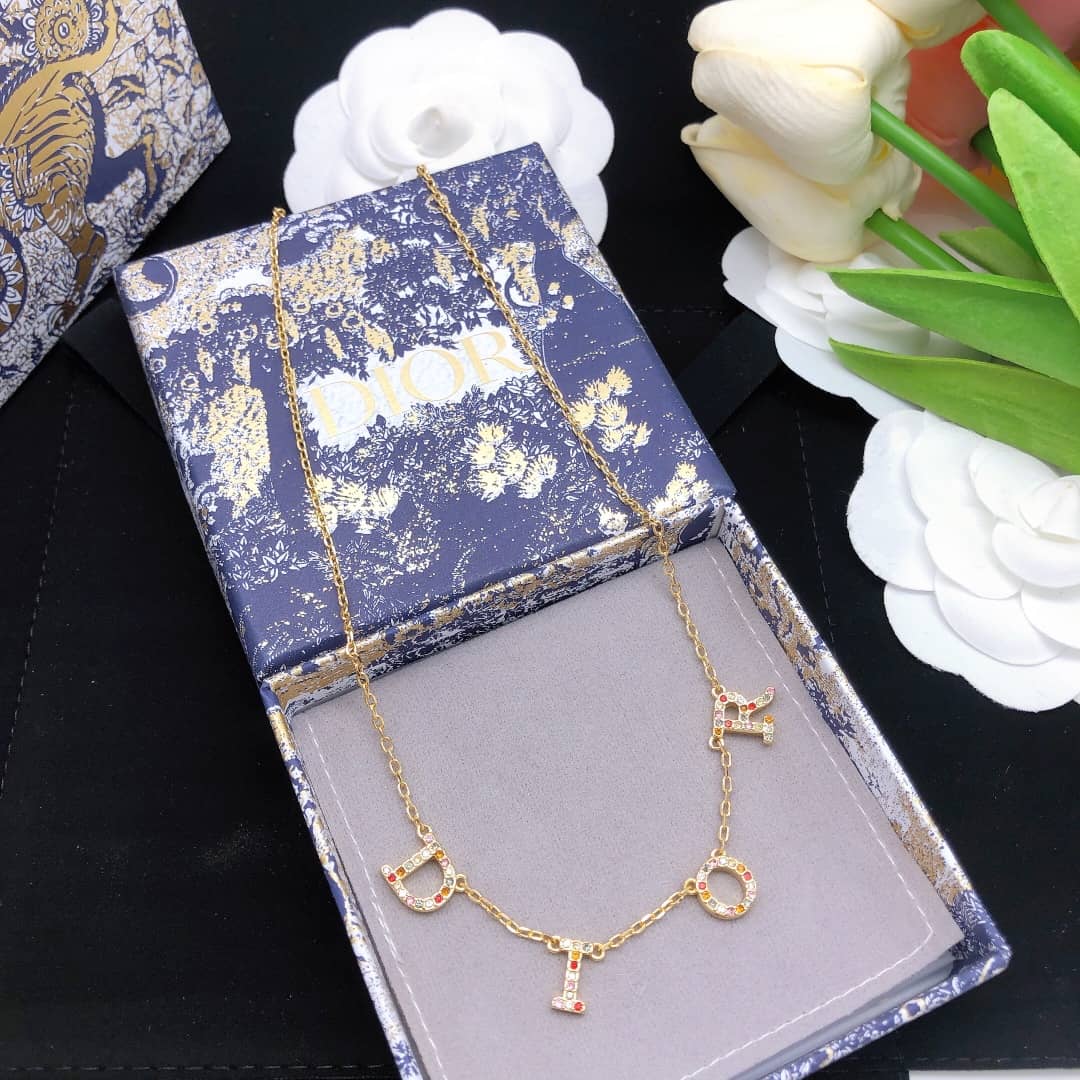 Louis Vuitton Cheap Luxury Necklace