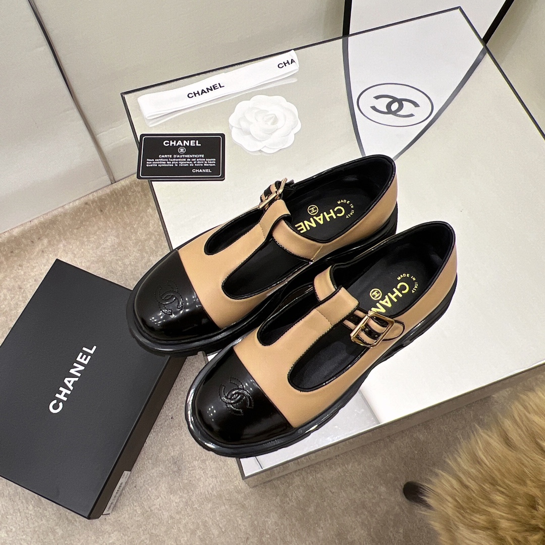 Chanel Shoes490