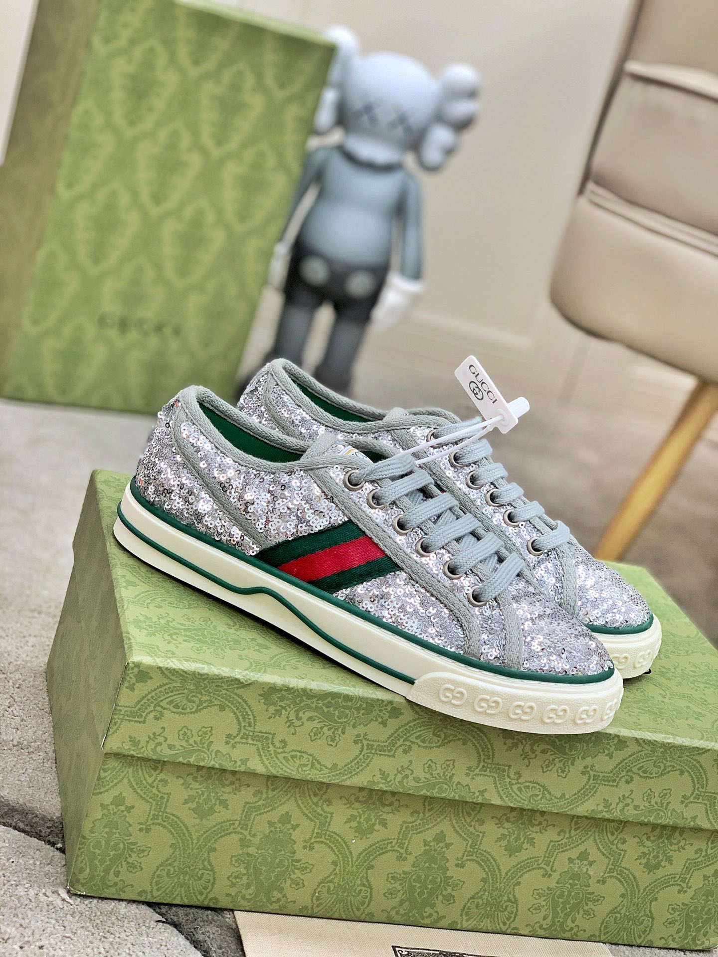 Gucci shoe190