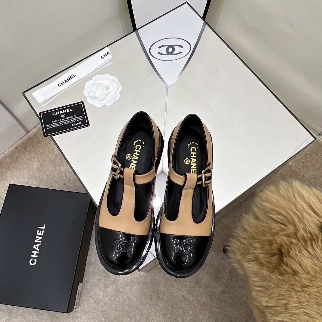 Chanel Shoes490