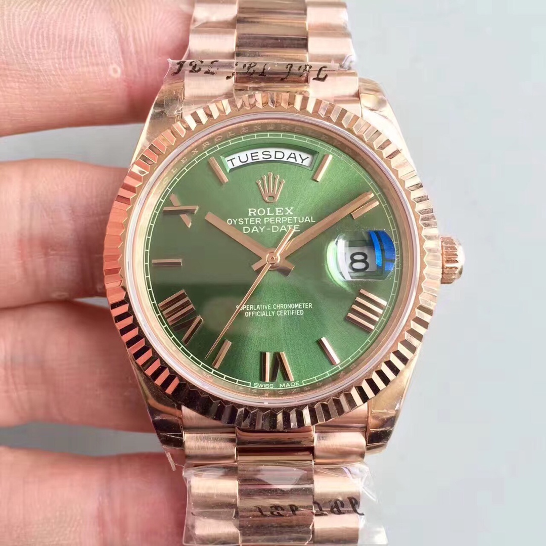 Rolex Day-Date 40 President Rose Gold Olive Green Roman Dial 228235