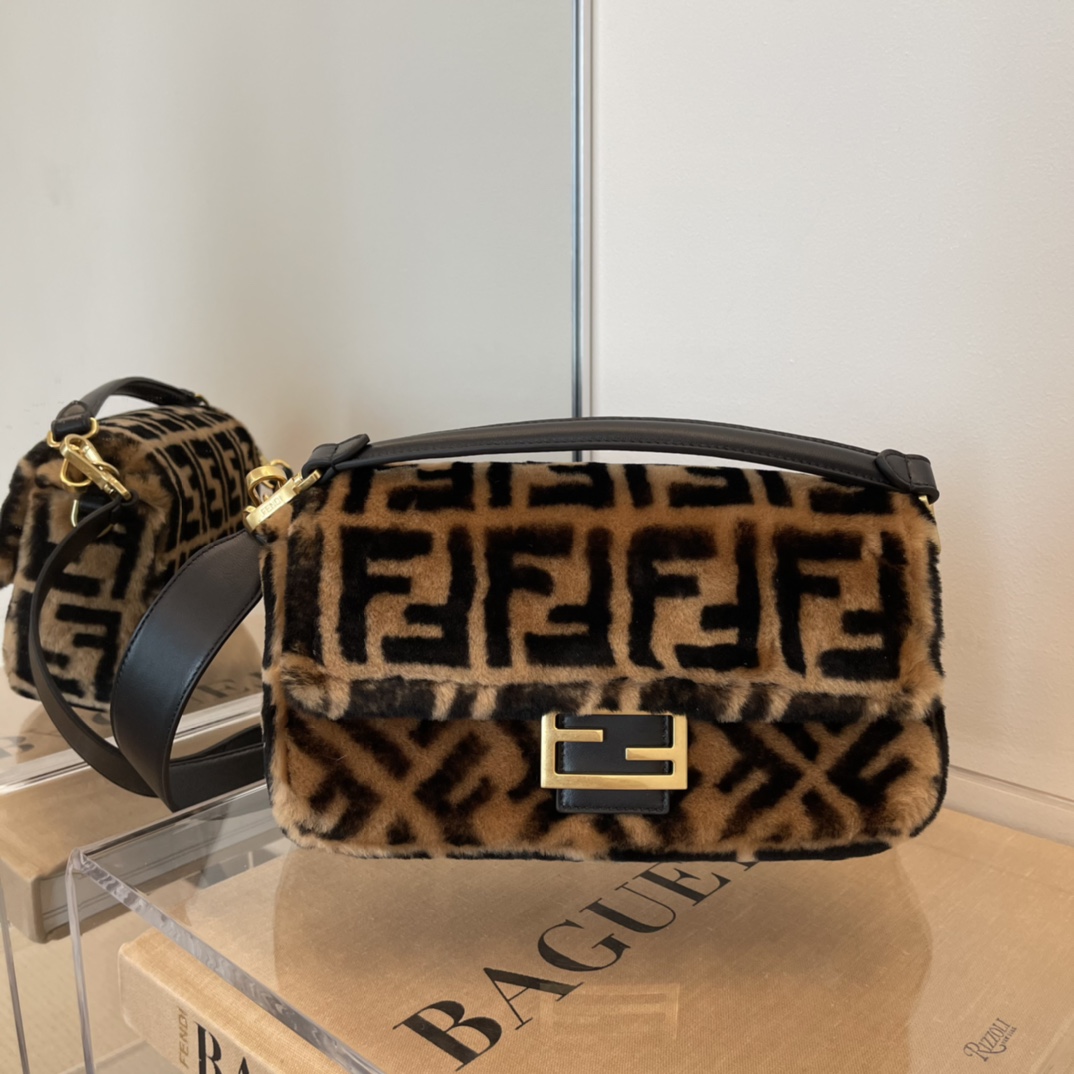 Fendi Baguette