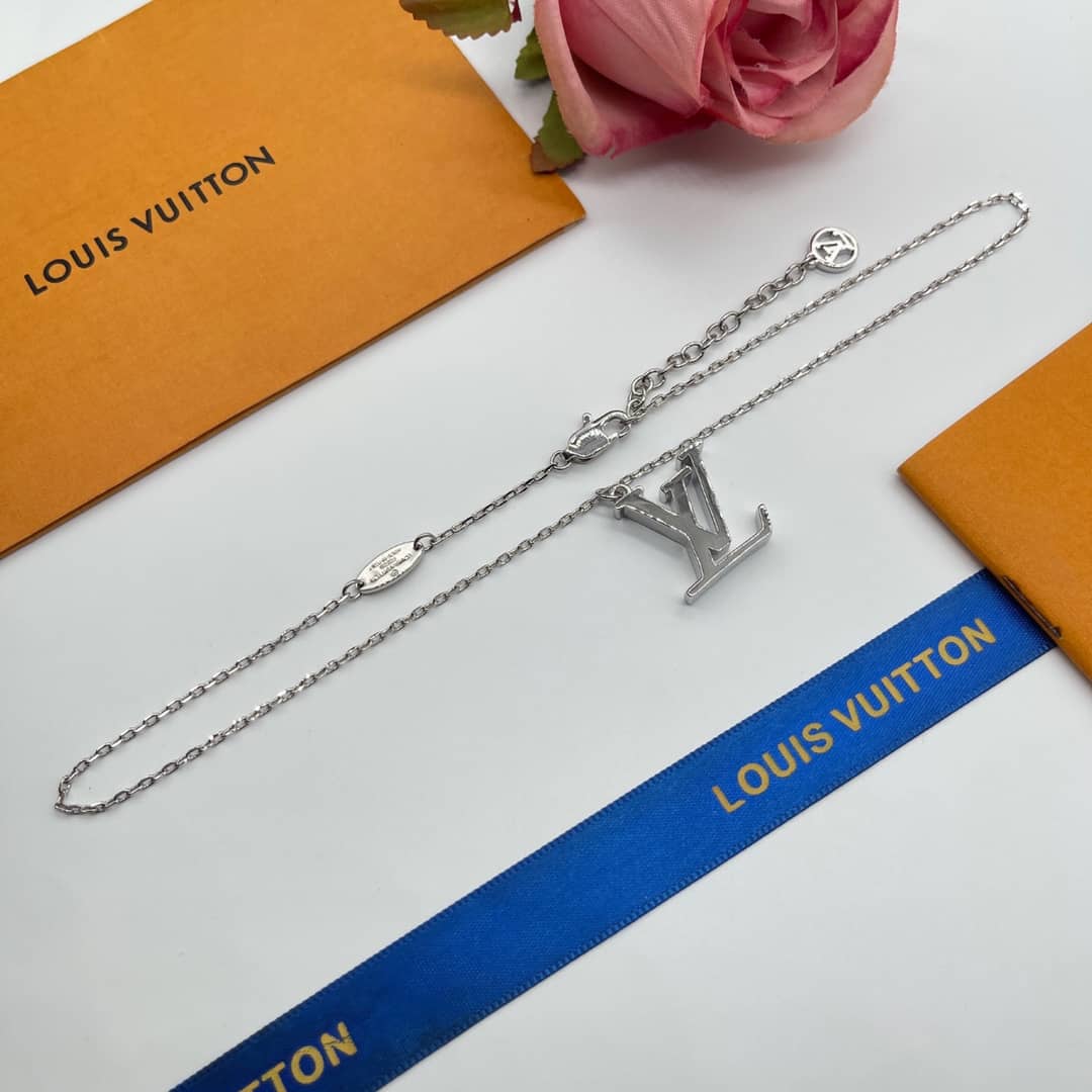 Top Quality Louis Vuitton Necklace