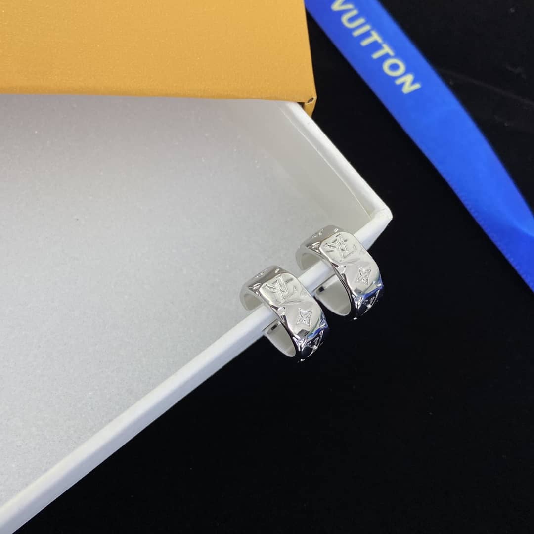 Knockoff Louis Vuitton Logo Earrings