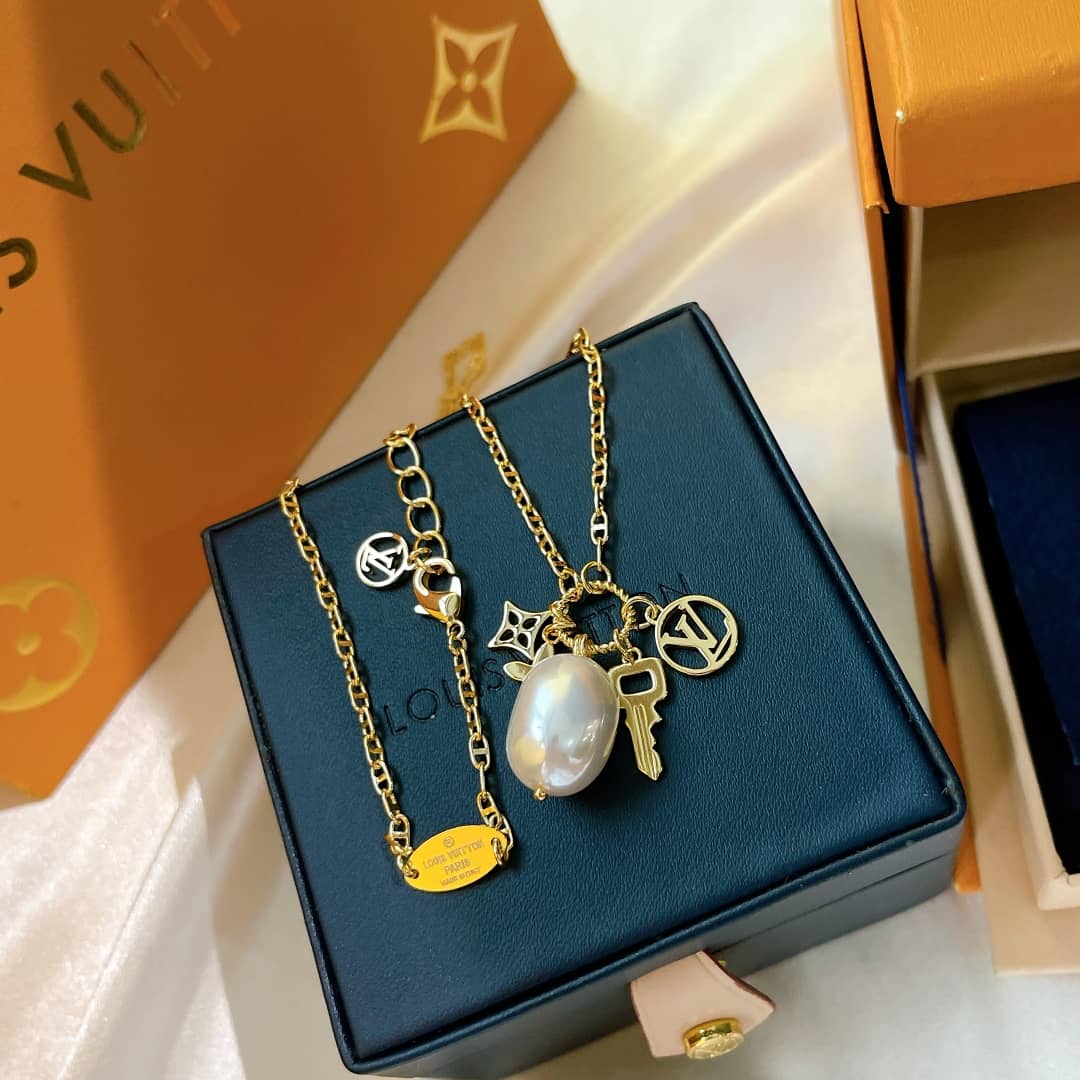 Louis Vuitton Replica Designer Necklace Cheap