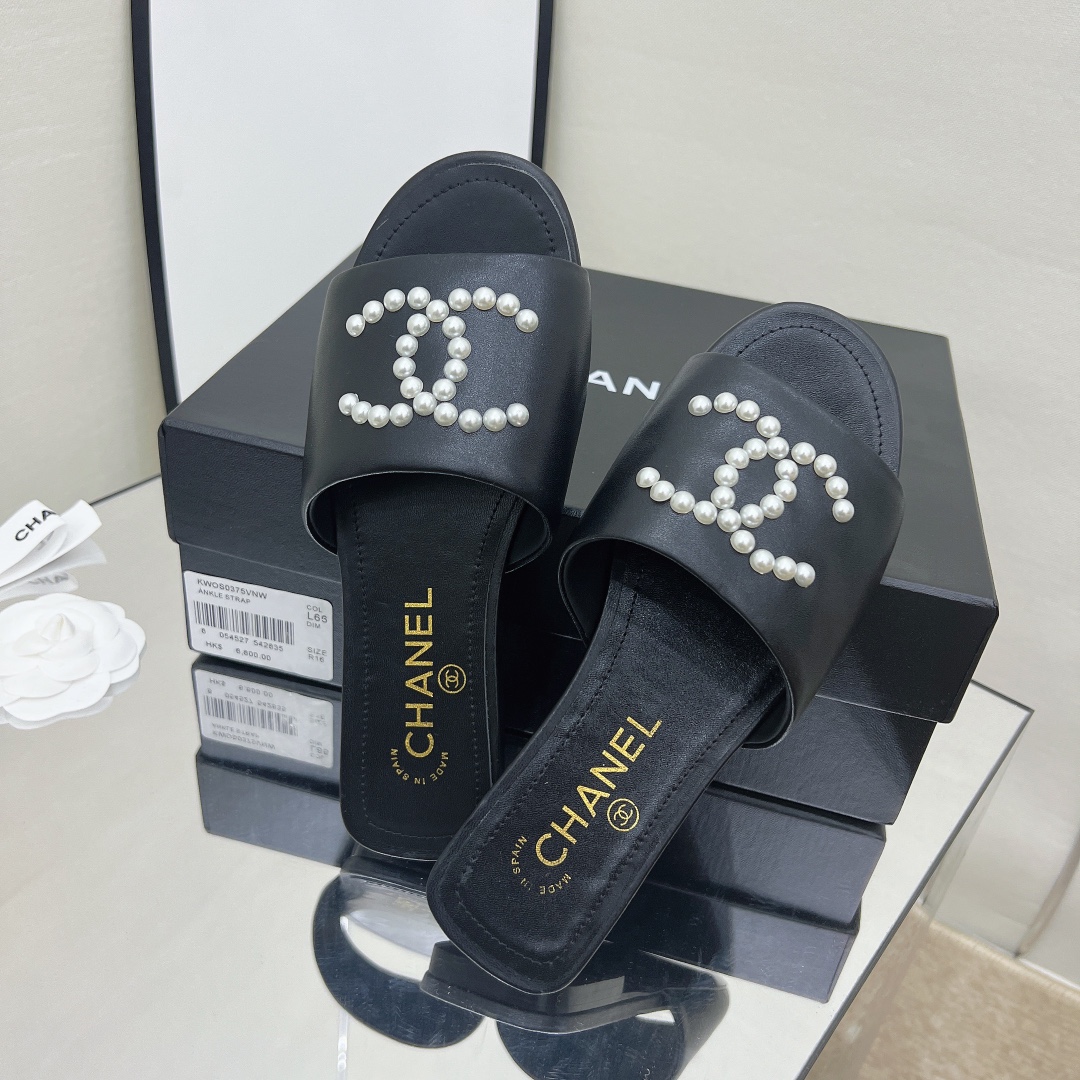 Chanel Shoes128
