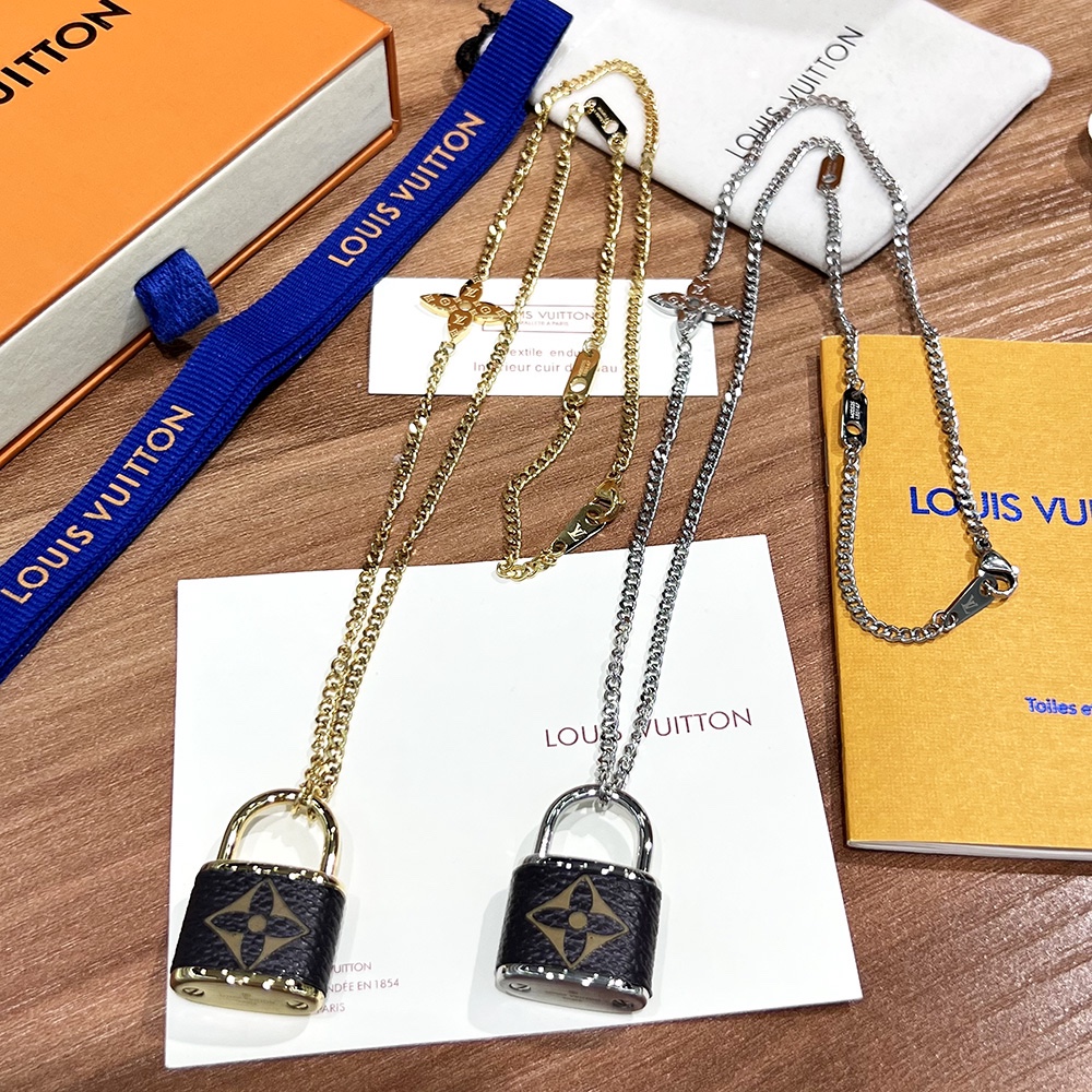L*V Monogram service Lock necklace