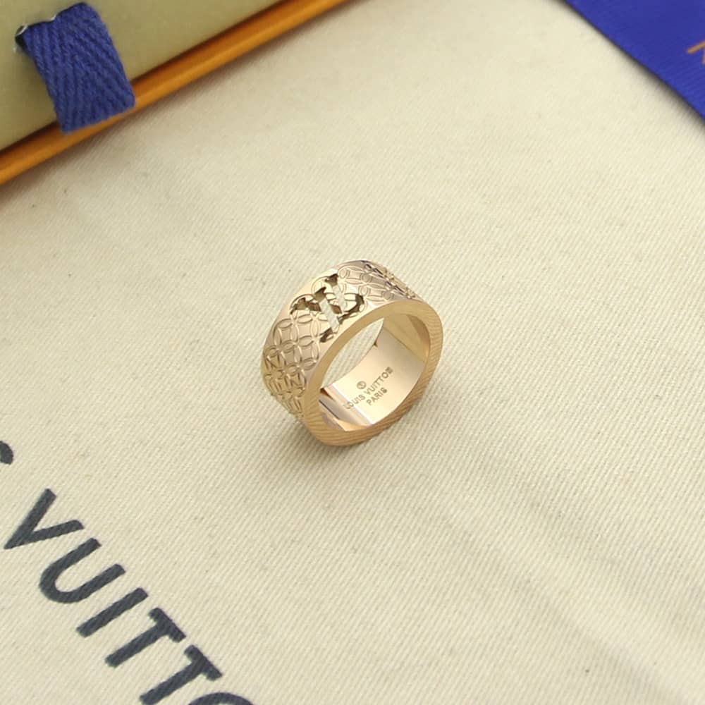 Replica Louis Vuitton Ring