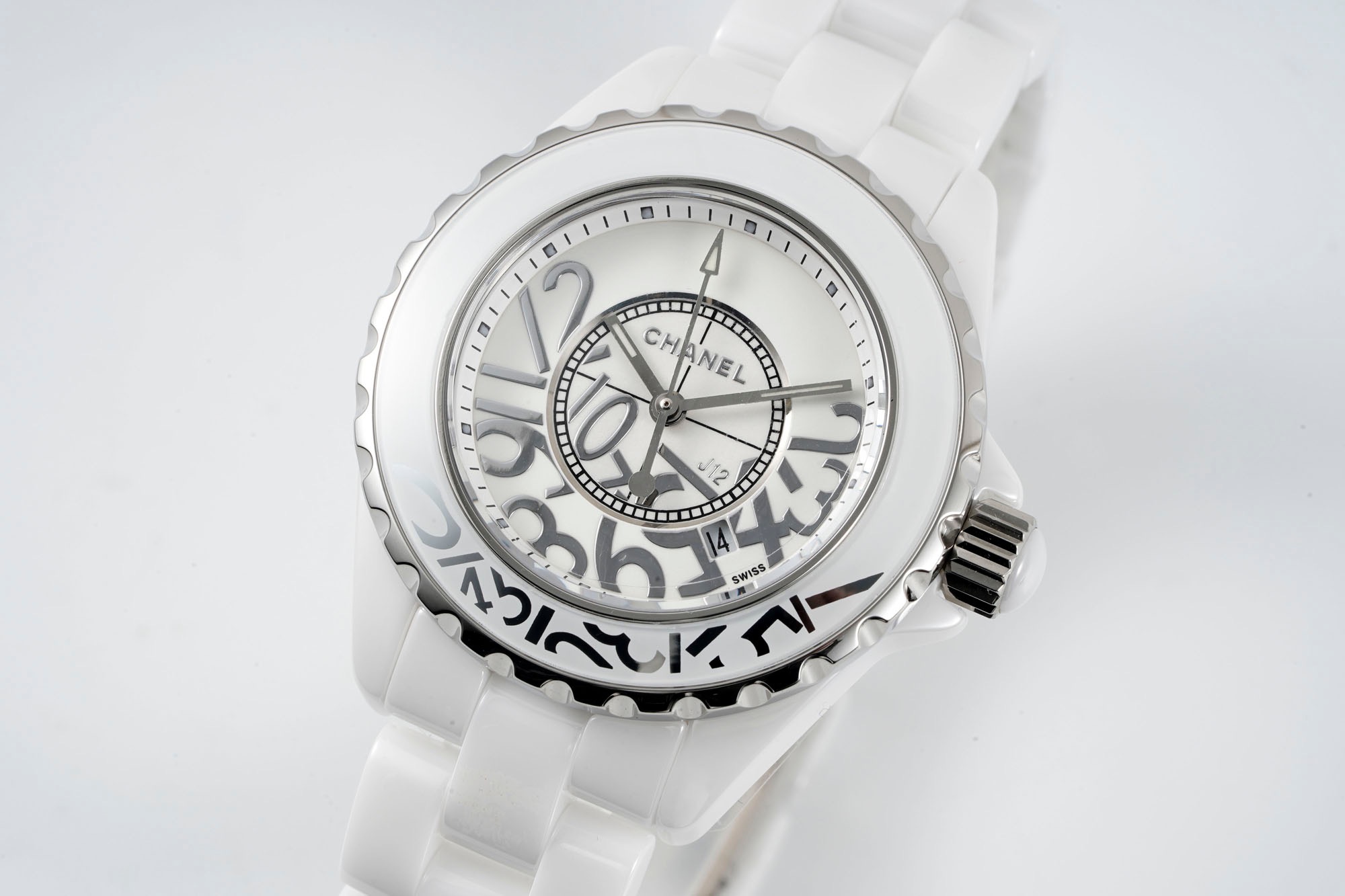 Chanel J12 series H5240 watch