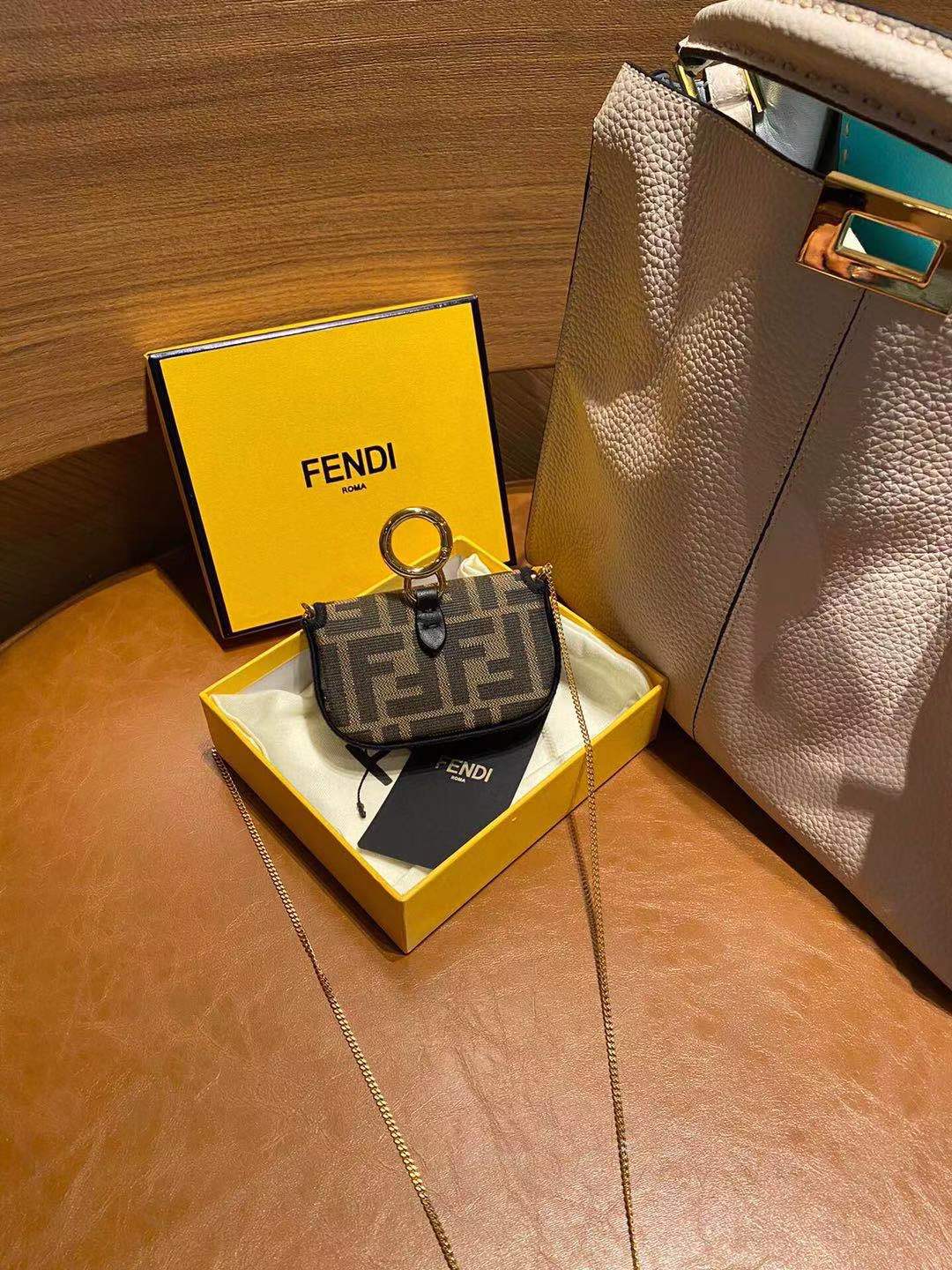 Fendi NANO BAGUETTE