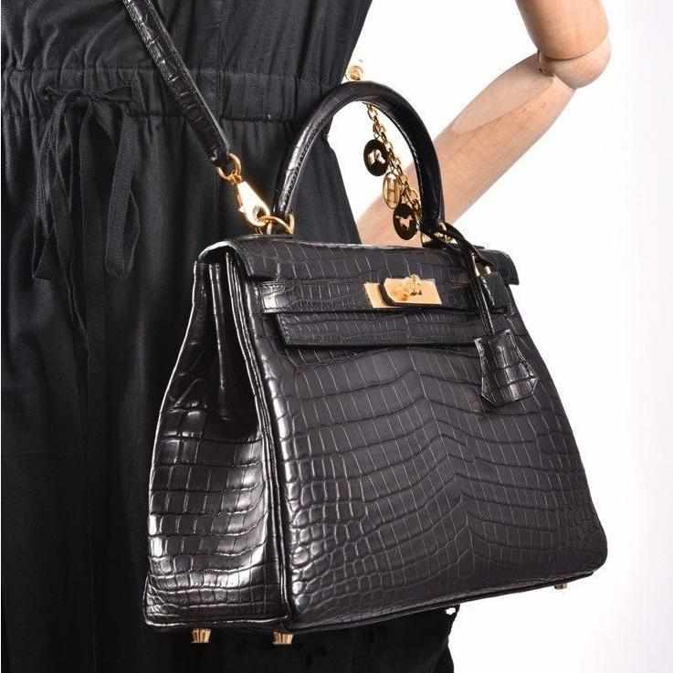 Hermès Kelly 28 Retourne Matte Black Crocodile Niloticus Gold Hardware