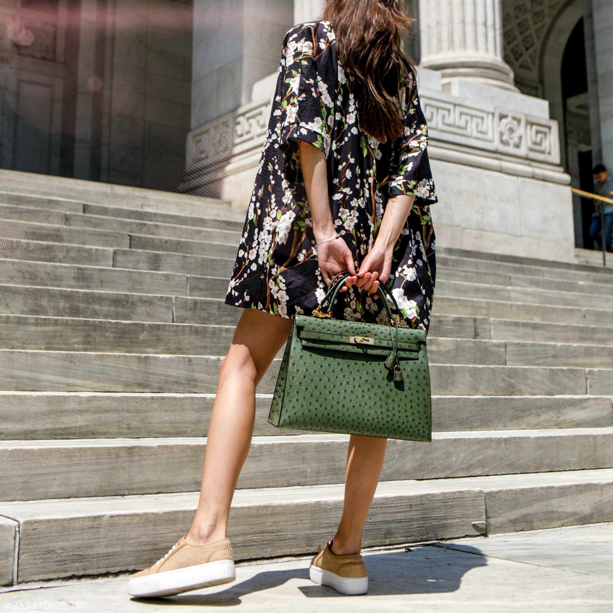 Hermès Kelly 35 Sellier Vert Olive Ostrich Gold Hardware - Rare