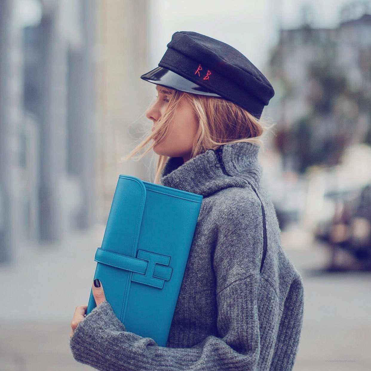 Hermès Jige Elan Clutch Blue Zanzibar Swift