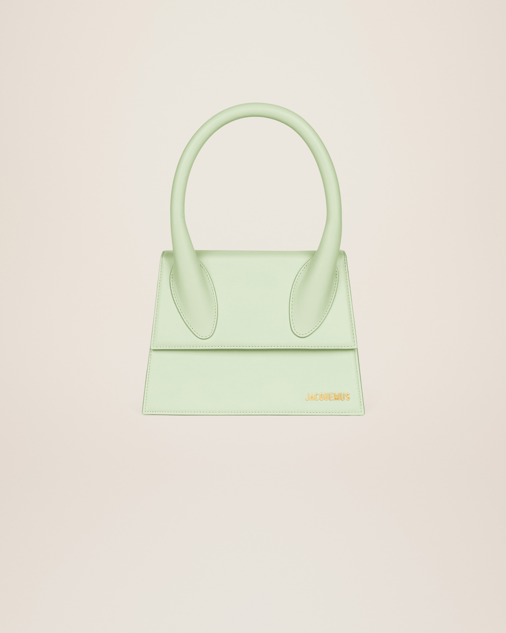 jacquemus Le grand Chiquito LE PAPIER Large signature handbag.