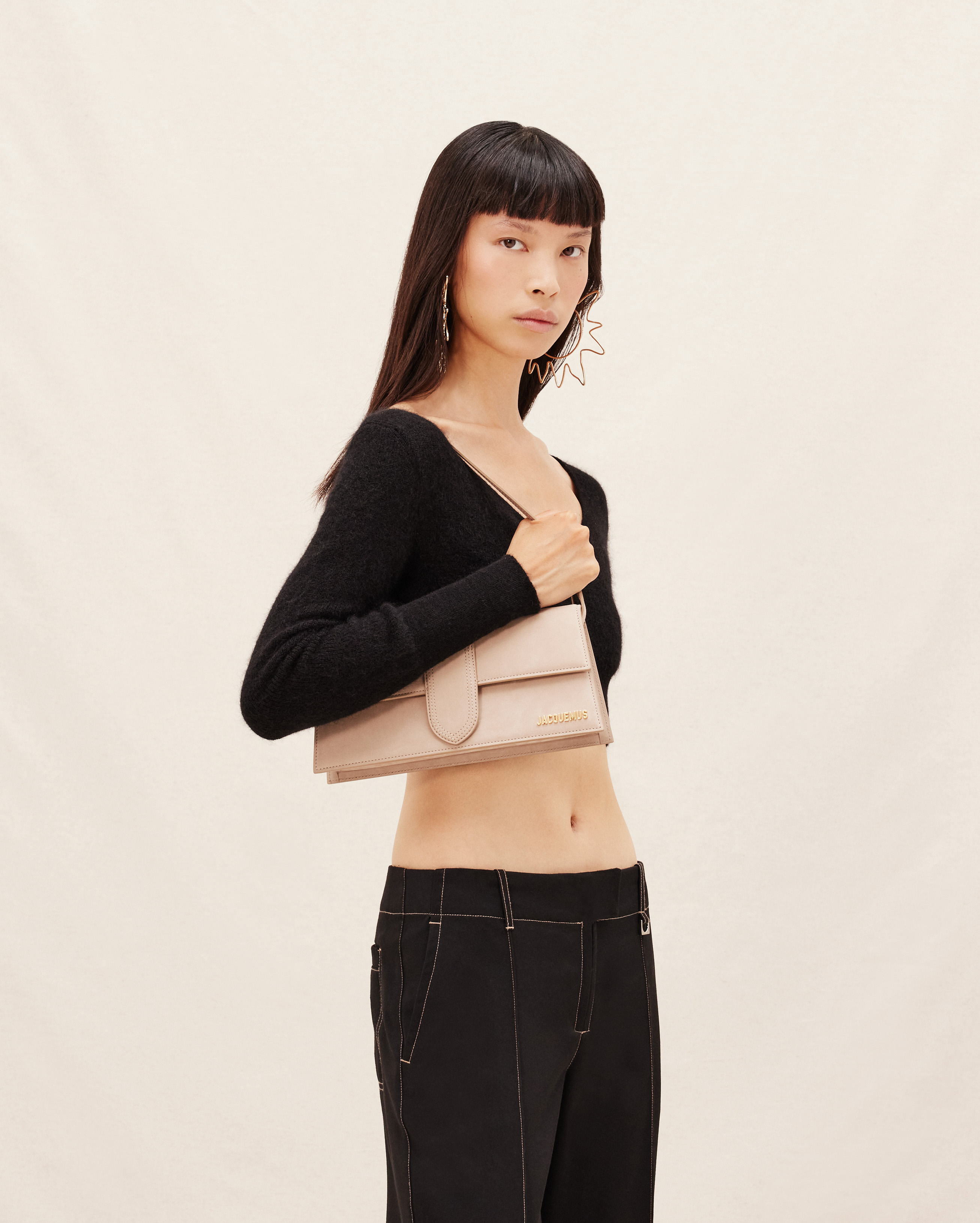 jacquemus Le Bambino long LE PAPIER Long flap bag.