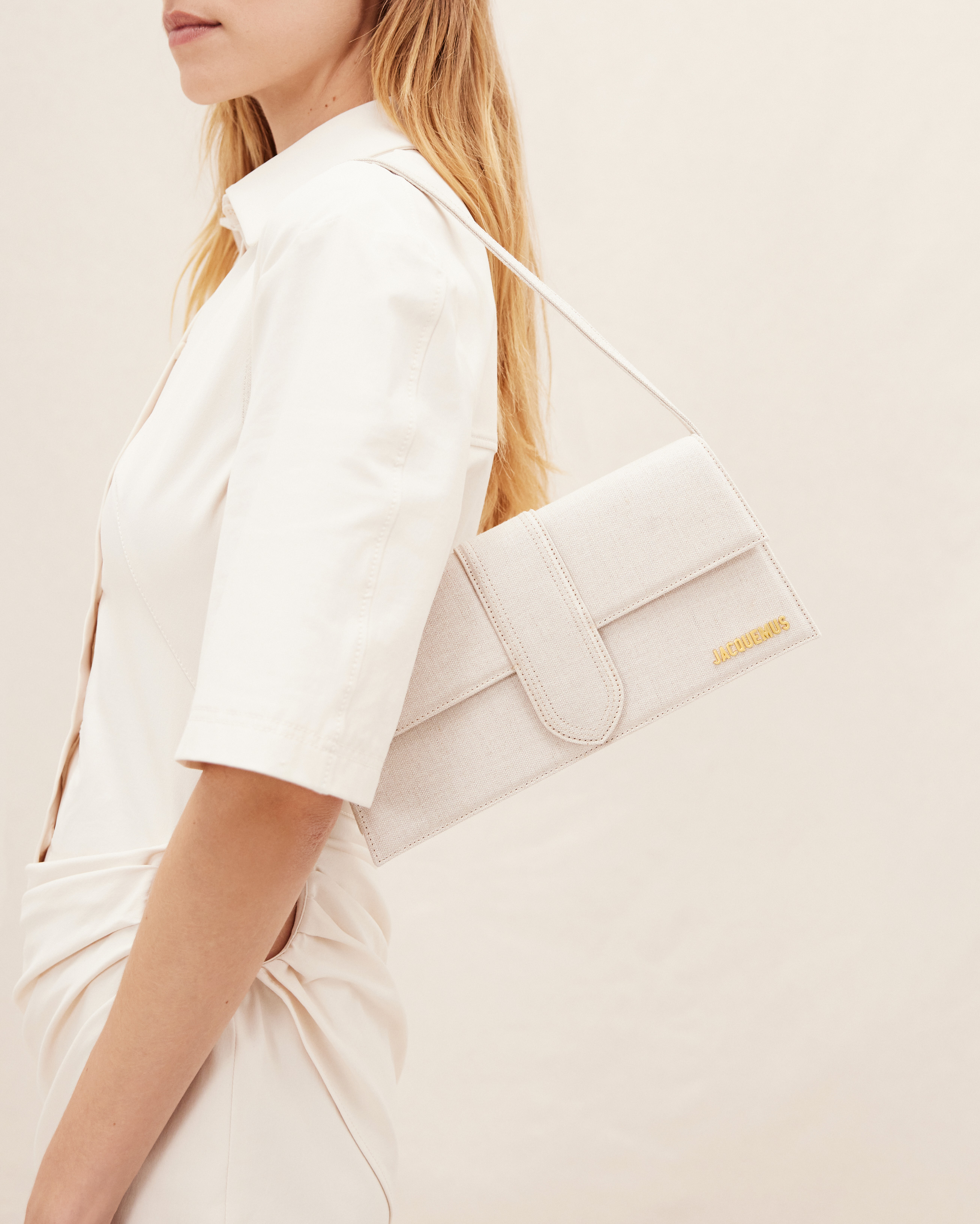 jacquemus Le Bambino long LE PAPIER Long flap bag.