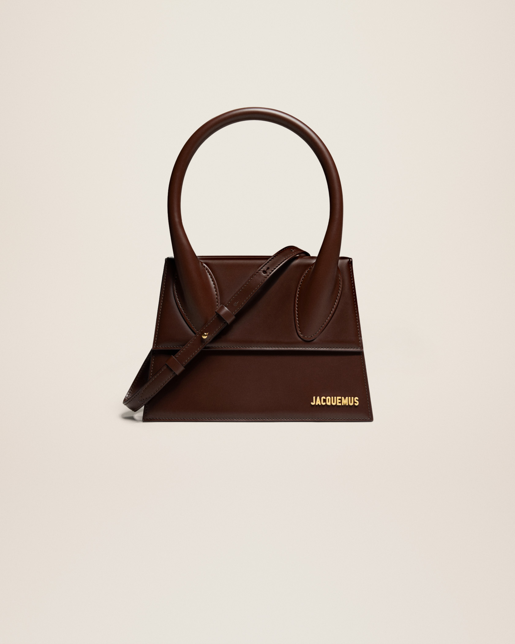 jacquemus Le grand Chiquito LE RAPHIA Large signature handbag.