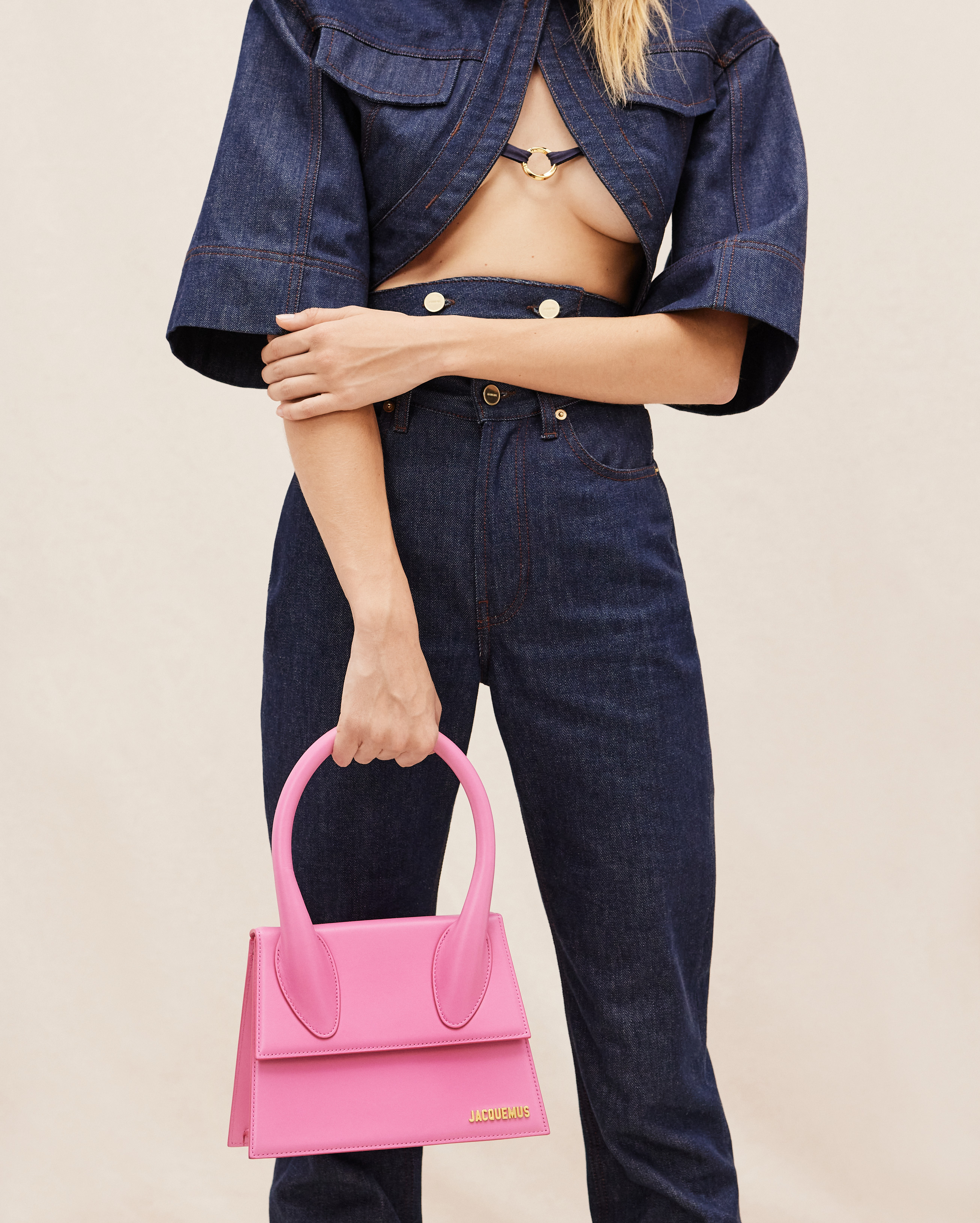 jacquemus Le grand Chiquito LE PAPIER Large signature handbag.