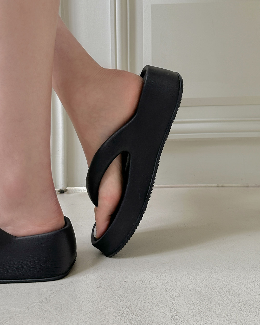 High-heeled flip-flop slippers