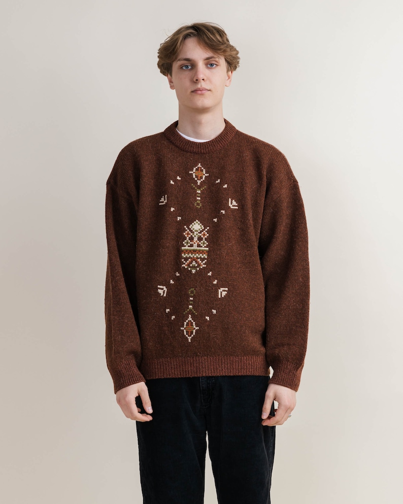 Vintage 80s Ethnic Embroidery Brown Knit unisex Jumper L
