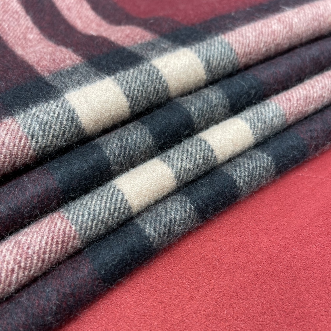 Burberry Classic Check Scarf
