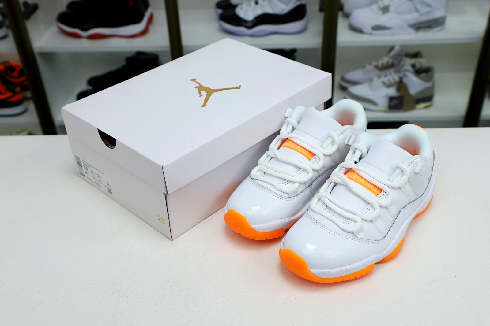 WMNS AIR JORDAN 11 RETRO LOW BRIGHT CITRUS