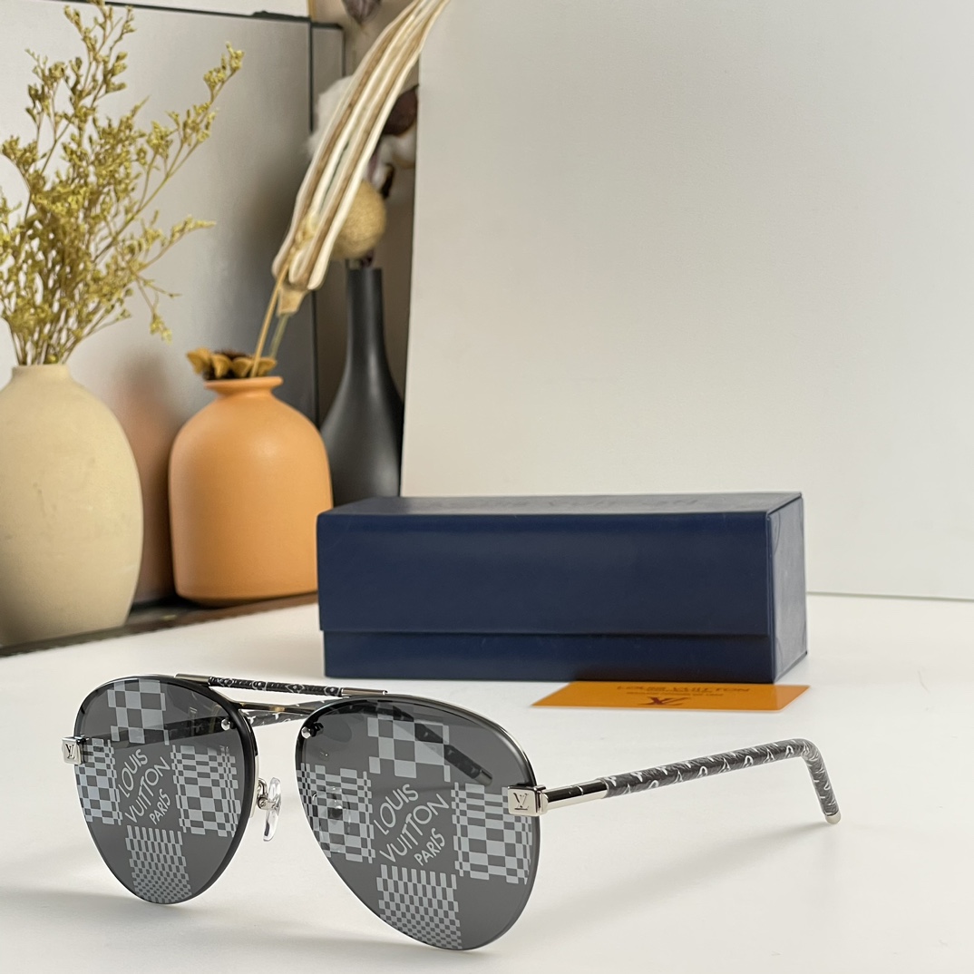 LOUIS VUITTON MODEL：Z1109E