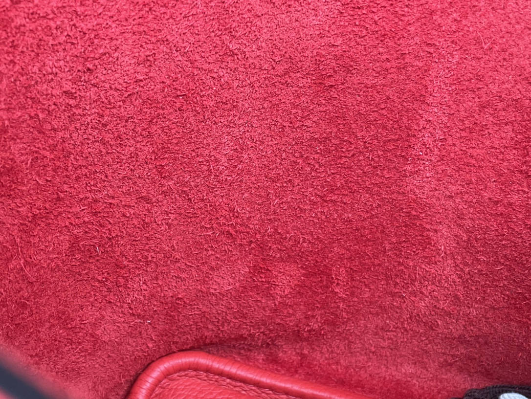 picotin18 tomato red tc with black swift leather silver buckle