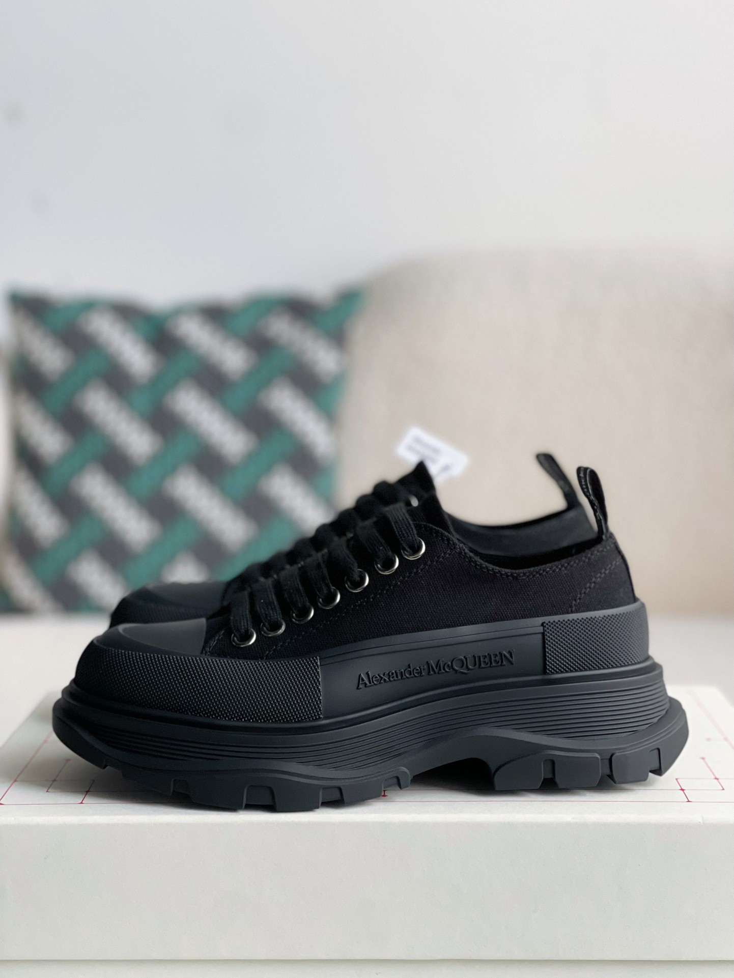 Alexander McQueen Sneakers