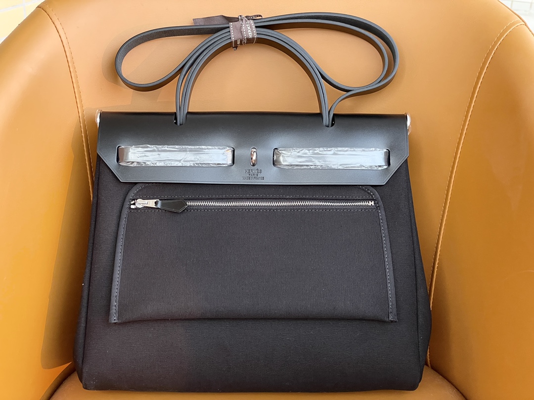 Herbag31 inside seam black silver buckle