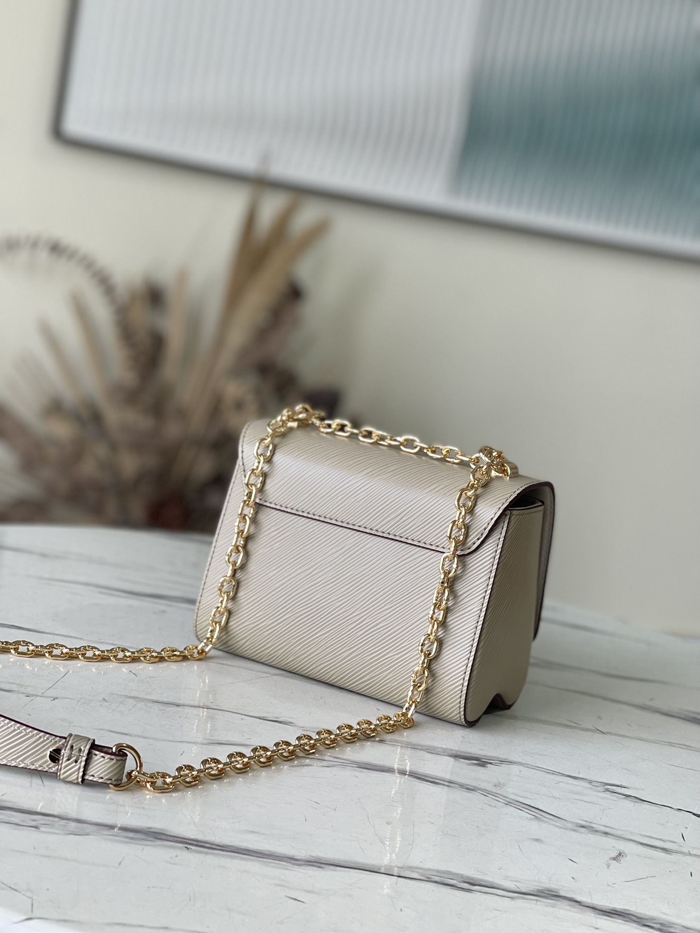 𝐋𝐎𝐔𝐈𝐒 𝐕𝐔𝐈𝐓𝐓𝐎𝐍  M21133