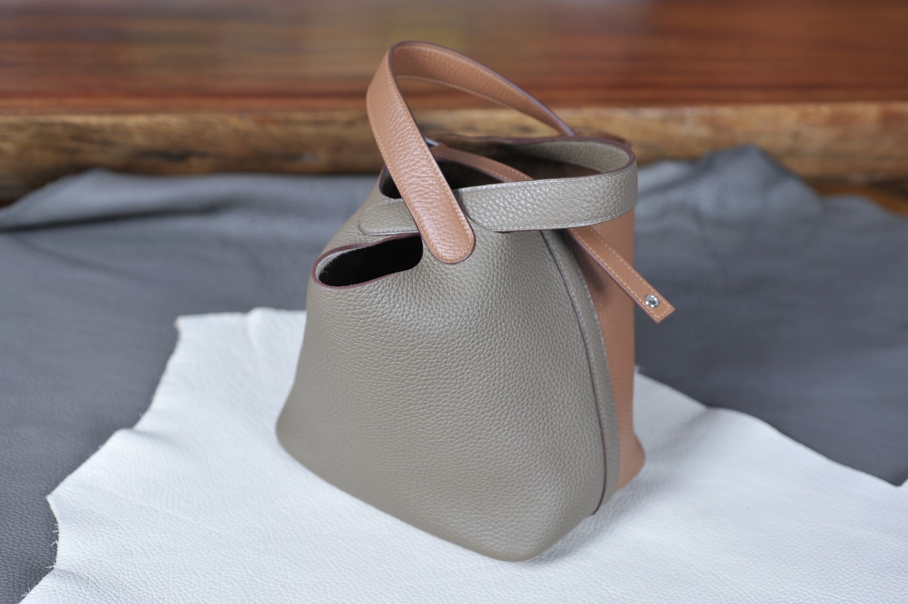 picotin18 elephant gray and golden brown silver buckle TC leather