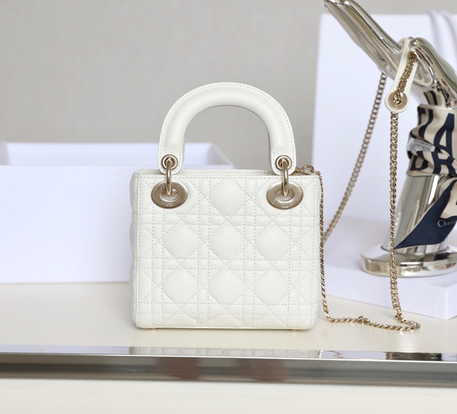 Lady white rattan lacquered GR original sheepskin mini Three compartments