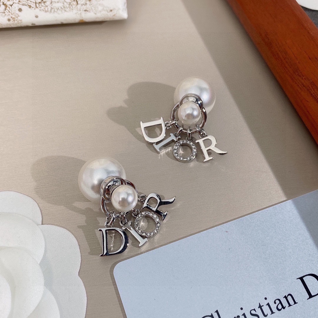Dior pearl earrings