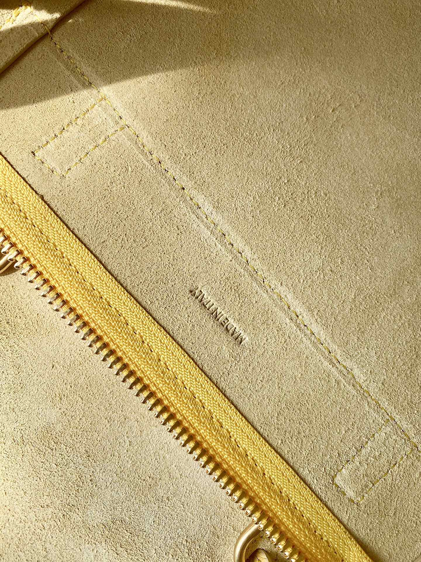 𝐂𝐞𝐥𝐢𝐧𝐞 Belt Bag Catfish Bag Small Grained Calfskin