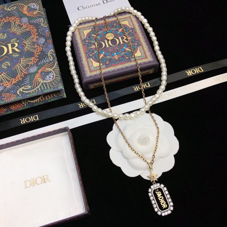 Dior necklace