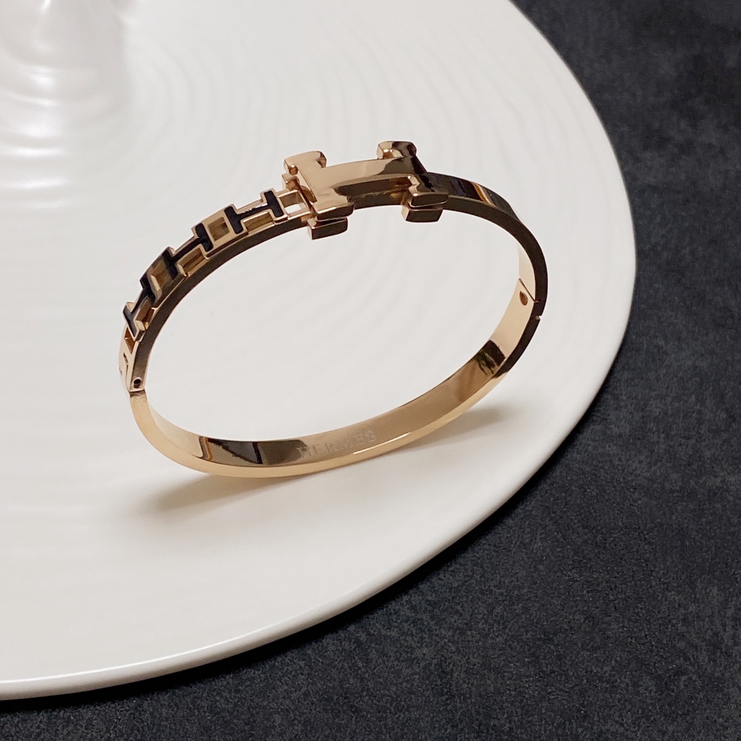 Hermes bracelet